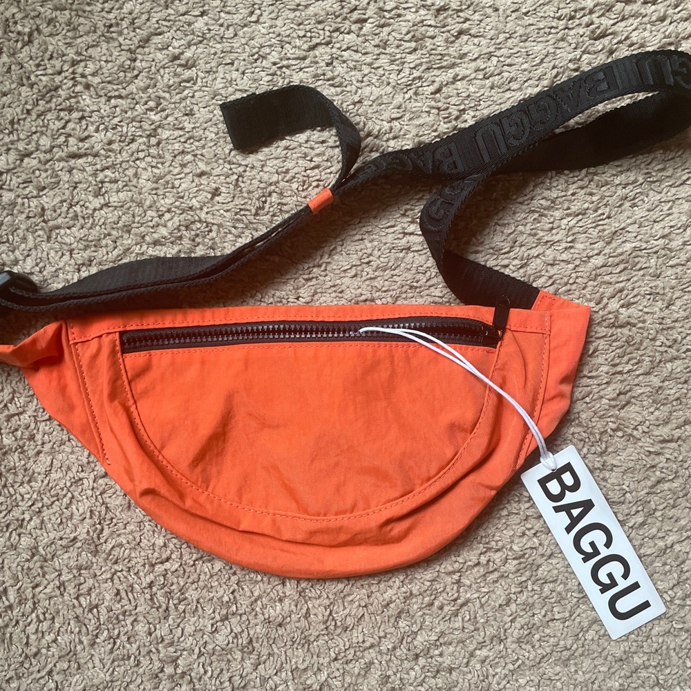 BAGGU Crescent Fanny Pack Nasturtium Orange